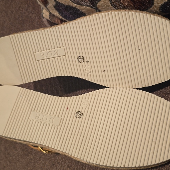 A.N.A BRAND WOMEN'S TAN SUMMER LINEN SHOES WITH ADJUSTABLE ANKLE STRAP SIZE 8 - Picture 6 of 13